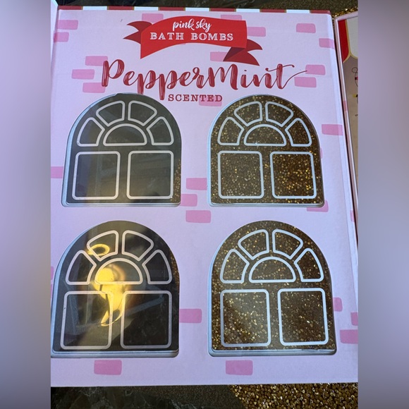 Pink Sky NWT Peppermint Scented Bath Bombs - Multicolor in gift box. Set of 4 - Picture 4 of 6